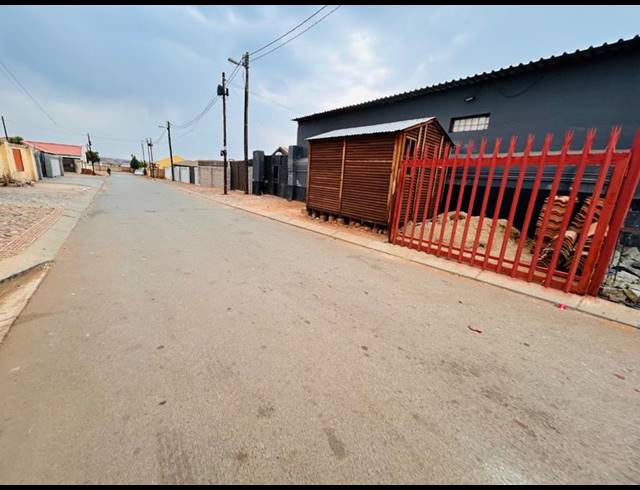 2 BEDROOM HOUSE FOR SALE IN PROTEA GLEN